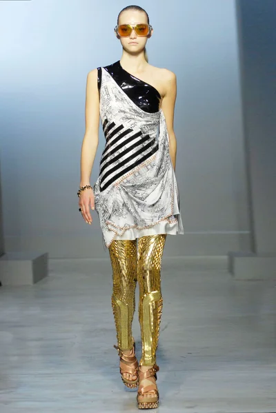 Look 35